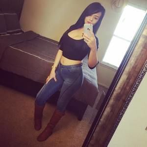 Meet your Posher, Aracely